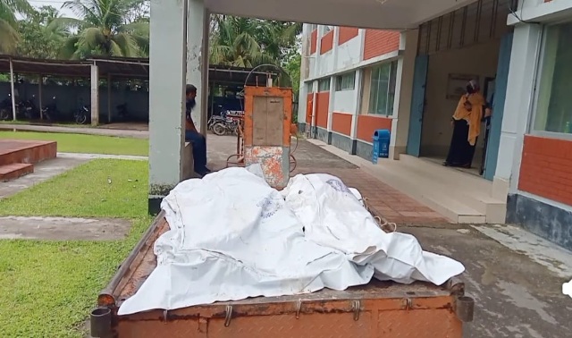 ইন্দুরকানিতে ইউপি সদস্য ও তার ভাবিকে নৃশংসভাবে কুপিয়ে হত্যা