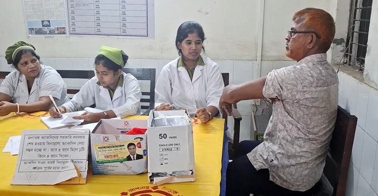 পিরোজপুরে জলাতঙ্কের ভ্যাকসিন নেই, দুশ্চিন্তায় রোগীরা