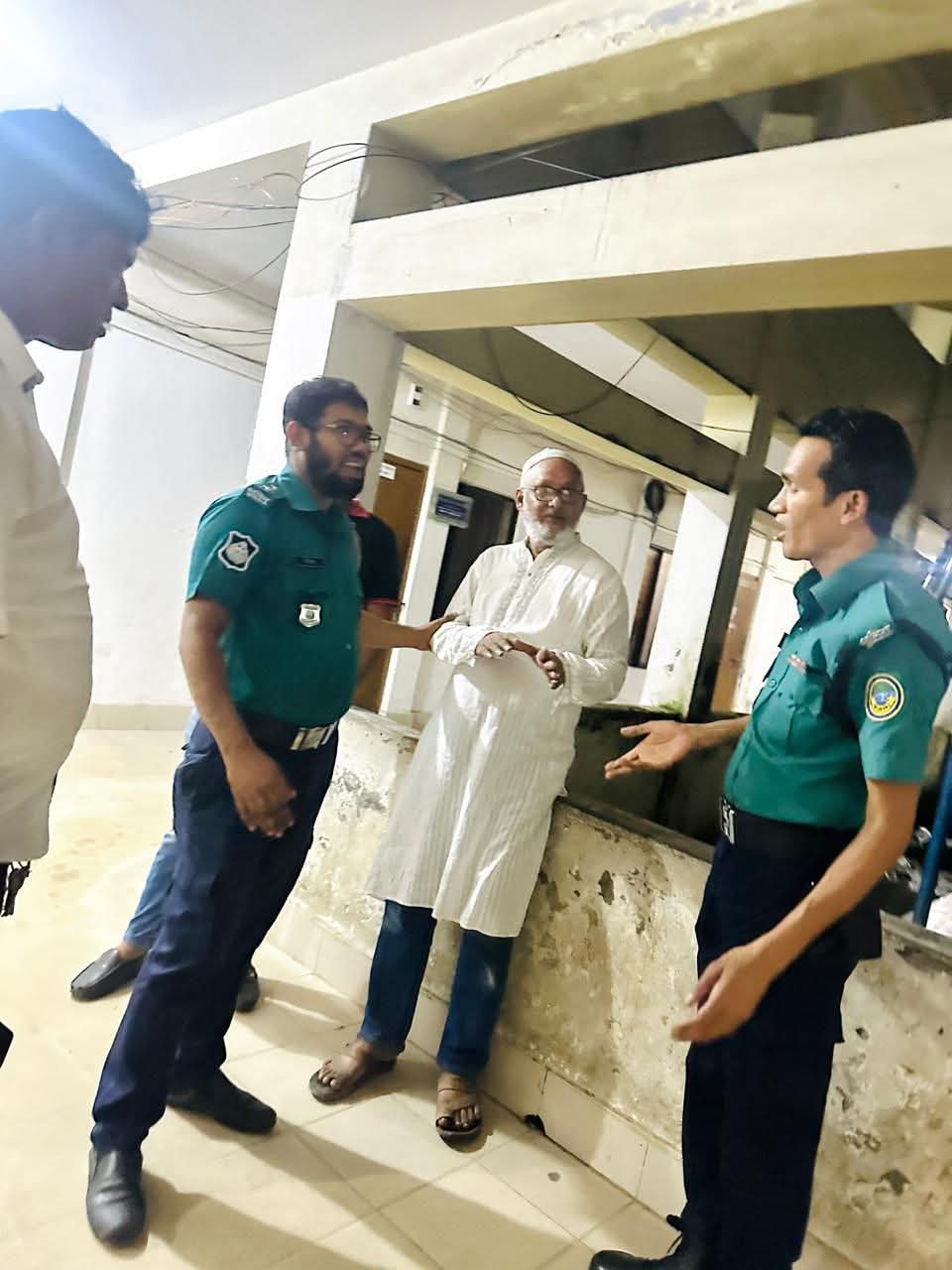 বরিশাল সদর উপজেলা আওয়ামী লগের সভাপতি ছবি গ্রেফতার!