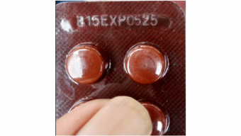 আমতলীতে অন্তঃসত্ত্বা নারীদের মধ্যে মেয়াদোত্তীর্ণ ওষুধ বিতরণের অভিযোগ