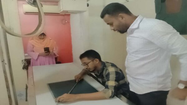 কলাপাড়ায় হাড়ে ফাটল কালনাগিনীর, হাসপাতালে এক্স-রে!