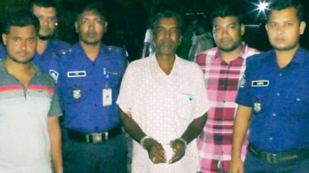 বরিশালে ‘ভুল চিকিৎসায়’ বৃদ্ধার মৃত্যু, গ্রাম্য চিকিৎসক গ্রেপ্তার
