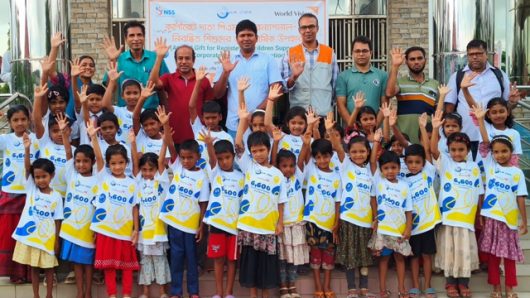 আমতলীতে নিবন্ধিত শিশুদের মাঝে বার্ষিক উপহার বিতরন