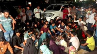 গ্রেপ্তার না করায় ৫ ঘণ্টা পর থানা থেকে ফিরে গেলেন রনিসহ শিক্ষার্থীরা