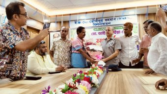 কলাপাড়া প্রেসক্লাবে জাতীয় প্রেসক্লাবের সাধারণ সম্পাদকের সংবর্ধনা