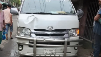 বরিশালে মাইক্রোবাস চাপায় জামায়াত নেতা নিহত