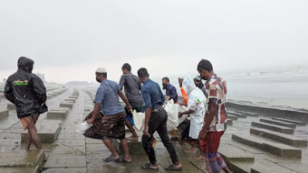 কুয়াকাটা সৈকতে ভেসে এলো নিখোঁজ জেলের মরদেহ