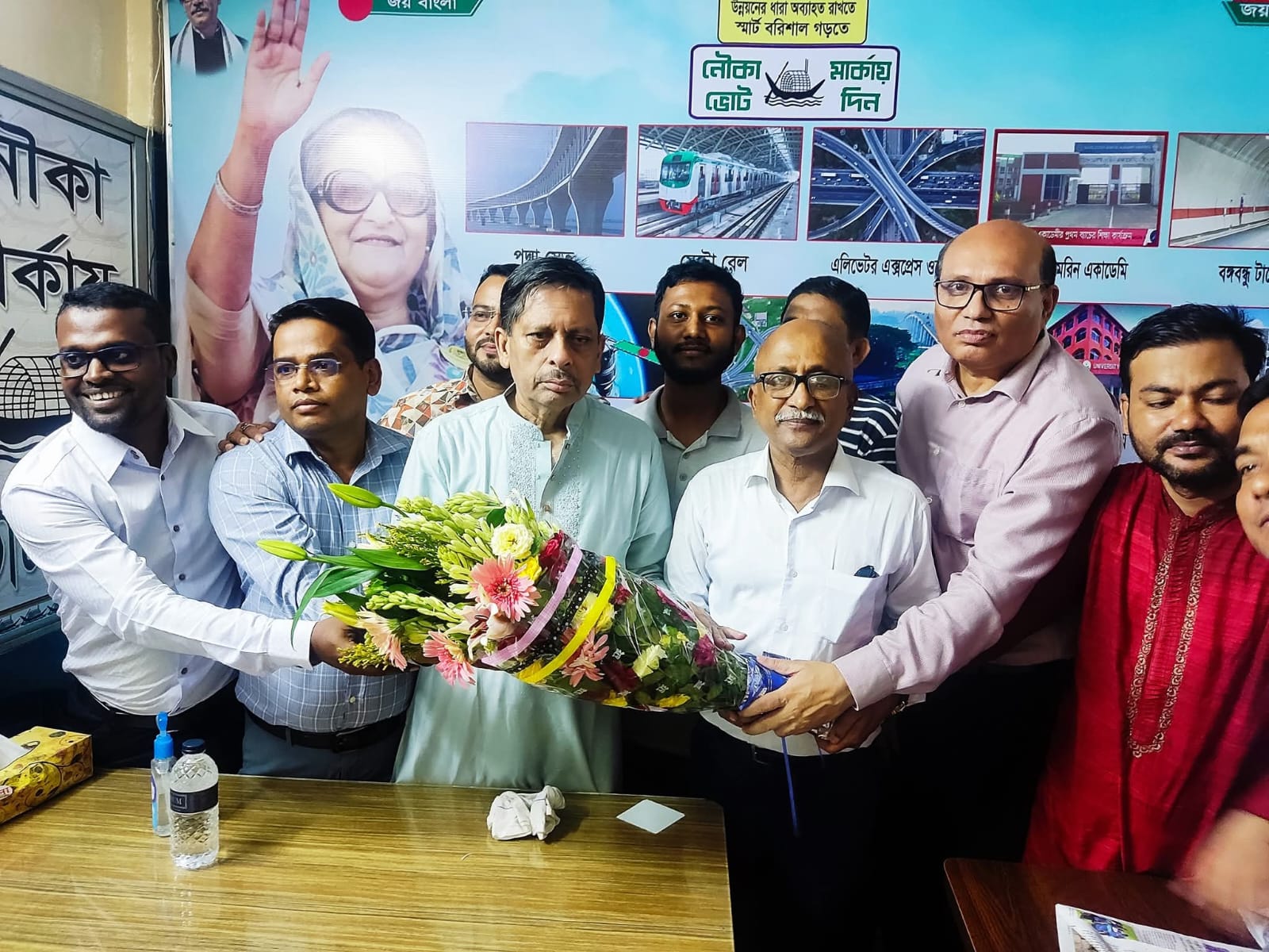 বরিশাল আইনজীবী সমিতির সাবেক সভাপতি লস্কর নুরুল হক আটক
