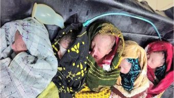 বরিশালে এক গৃহবধূর কোলজুড়ে পাঁচ নবজাতক!