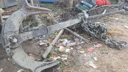 বরিশালের আড়িয়াল খাঁ নদীতে মিলল বিশালাকার নোঙর