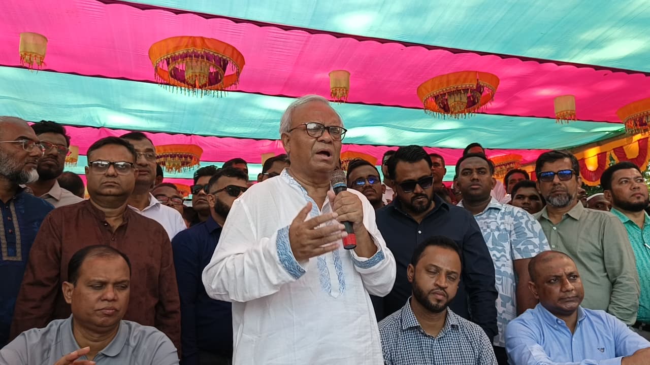 দেশের নদী ও সমুদ্র বন্দর বিদেশিদের হাতে গেলে উঠবে নিরাপত্তা প্রশ্ন-পটুয়াখলীতে রিজভী