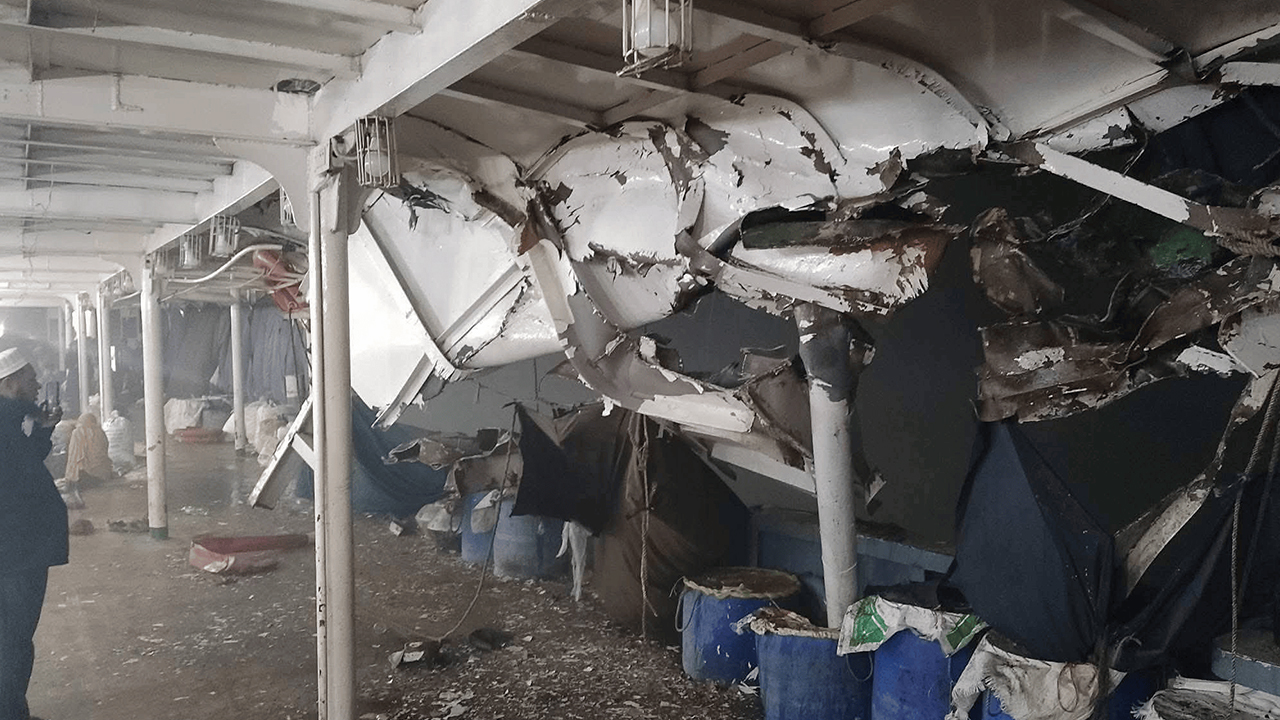 বরিশাল অঞ্চলের তিন লঞ্চের রুট পারমিট বাতিল