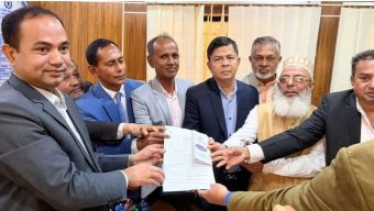ভোলায় হাফিজ ইব্রাহিমের মনোনয়নপত্র সংগ্রহ