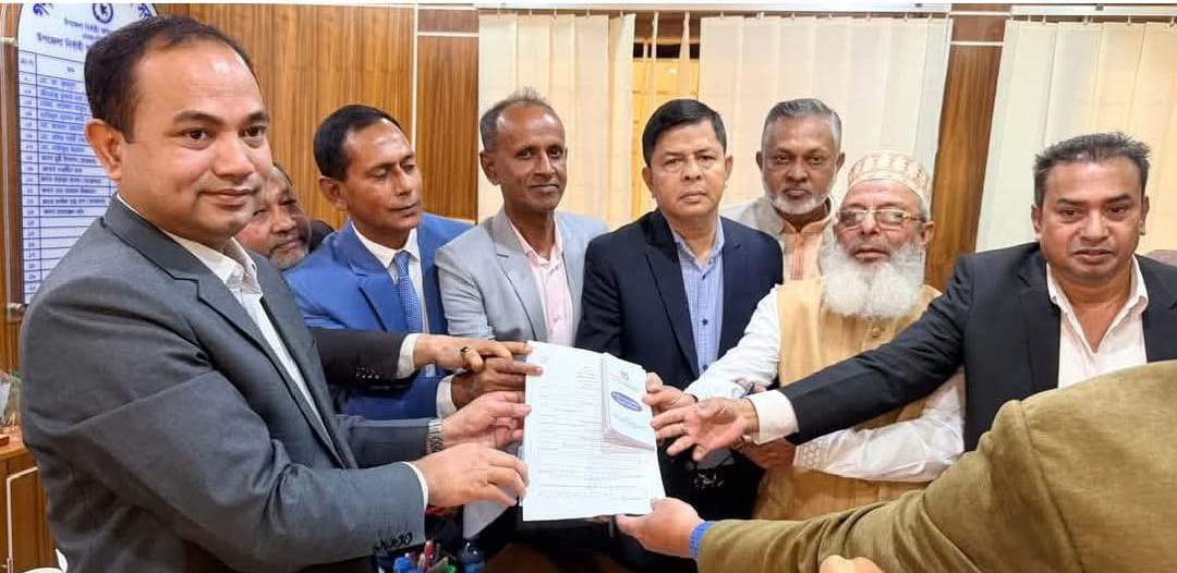 ভোলায় হাফিজ ইব্রাহিমের মনোনয়নপত্র সংগ্রহ