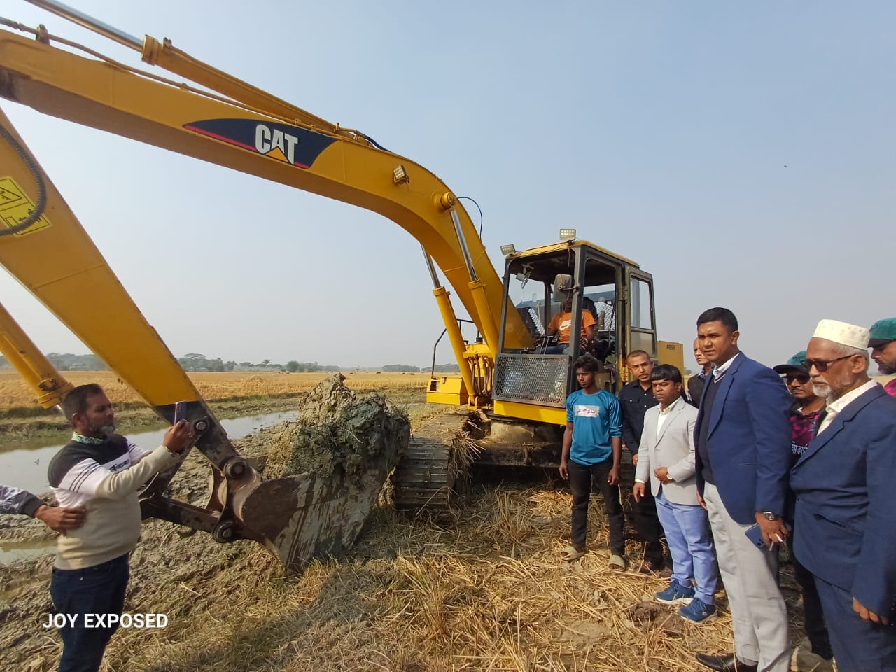 কলাপাড়ায় আনিপাড়া খাল পুনঃখনন কাজের শুভ উদ্বোধন