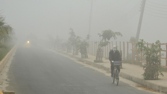 শীতে বিপর্যস্ত আমতলী-তালতলীর মানুষের জীবন যাত্রা