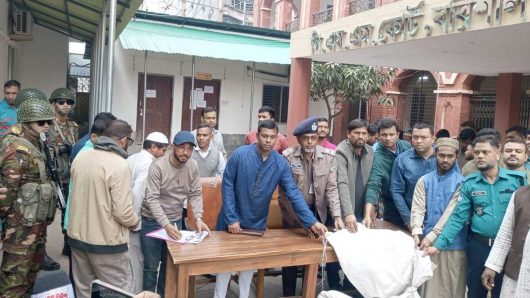 বরিশালে যাত্রীবাহী বাসে তল্লাশি চালিয়ে ৩ টন জাটকা উদ্ধার