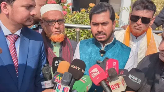 নিরাপত্তা নিয়ে উদ্বিগ্ন নুর