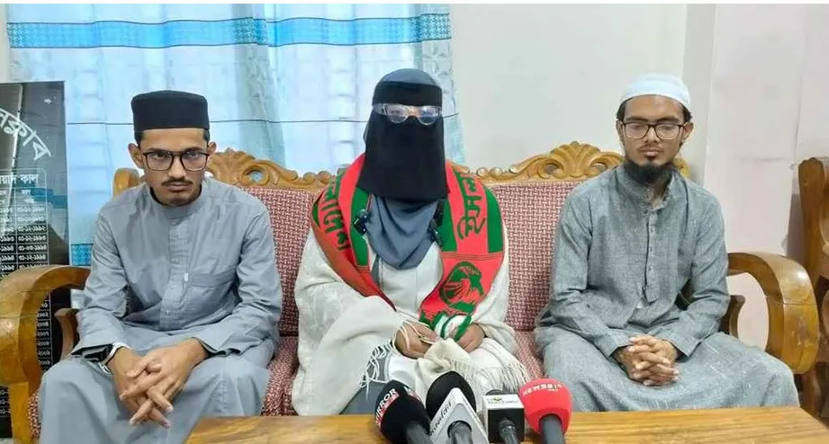 ভোলায় ইসলামী আন্দোলনের প্রার্থীর মেয়ের ওপর জামায়াত কর্মীদের হামলার অভিযোগ