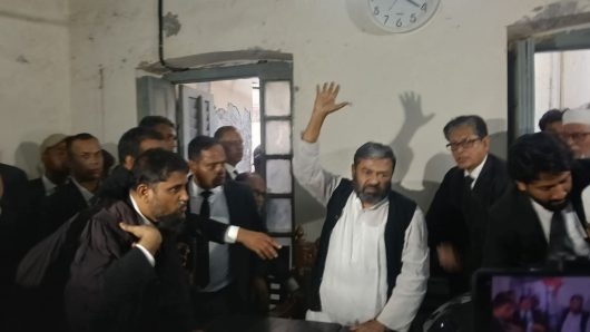 বরিশাল আদালতে আত্মসমর্পণ করেই জামিন পেলো জেলা আ’লীগের সম্পাদক