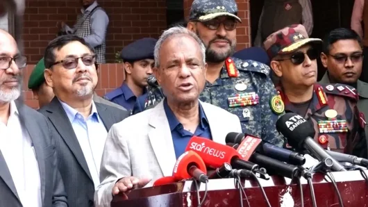 নির্বাচন শান্তিপূর্ণ করার লক্ষে সব প্রস্তুতি নেওয়া হয়েছে: বরিশালে স্বরাষ্ট্র উপদেষ্টা