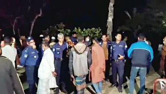 বরগুনায় নিজ ঘরে মিলল গৃহবধূর থ্যাঁতলানো মরদেহ