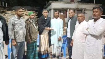 বাবুগঞ্জে শিশু রাইসার দিনমজুর বাবার পাশে মানবিক চেয়ারম্যান মশিউর রহমান