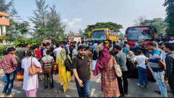 সড়ক দুর্ঘটনায় ববি শিক্ষার্থী আহত, ৩ ঘণ্টা মহাসড়ক সড়ক অবরোধ