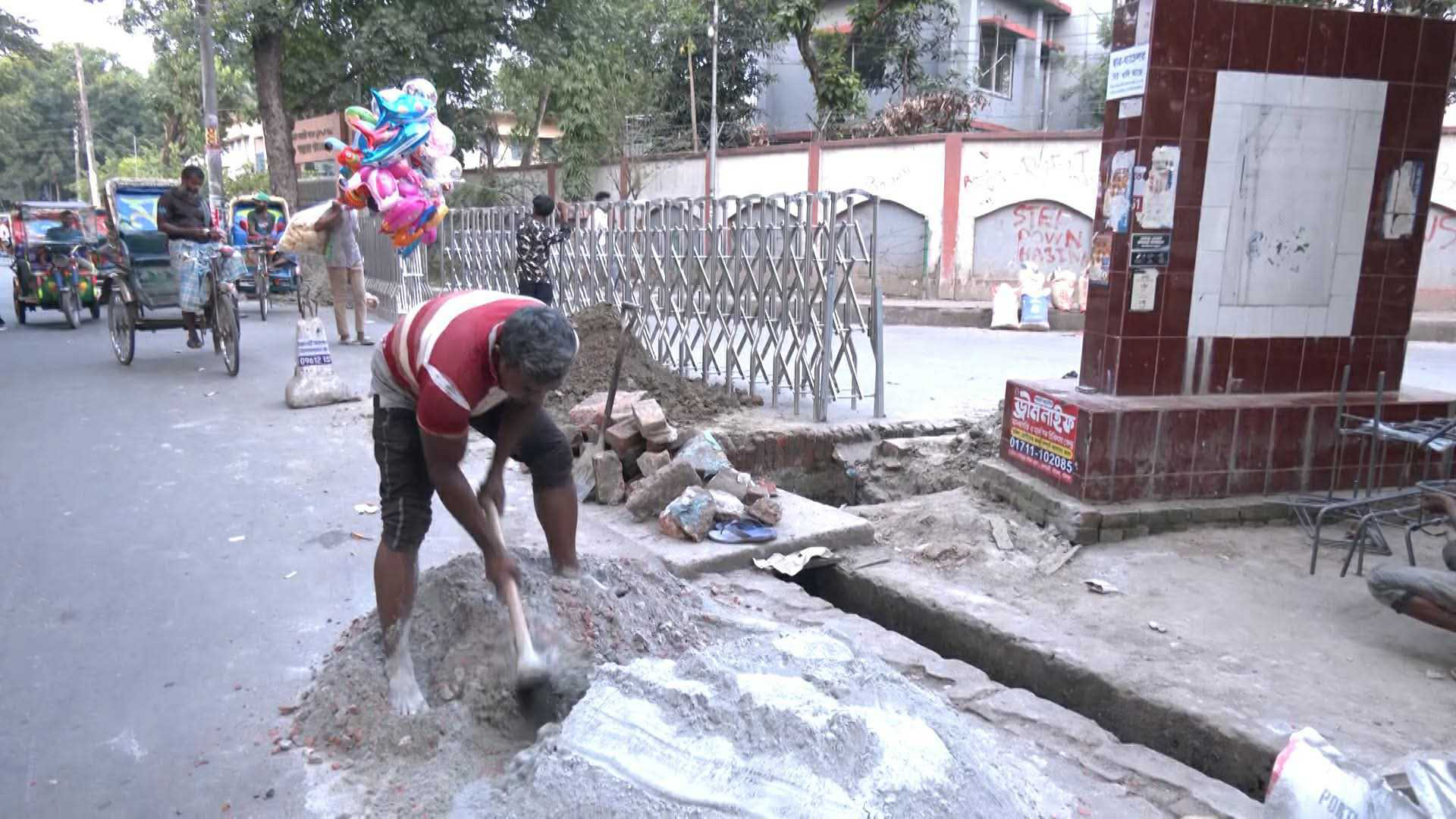 বরিশালে নতুন রূপে সেজেছে নগরী, উচ্ছেদে দিশেহারা হাজারো হকার
