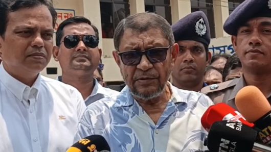 চার সপ্তাহে হামের পরিস্থিতি স্বাভাবিক হবে: বরিশালে স্বাস্থ্যমন্ত্রী