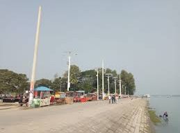 বরিশালে মাঝিদের নৈরাজ্য থামালেন বিচারক