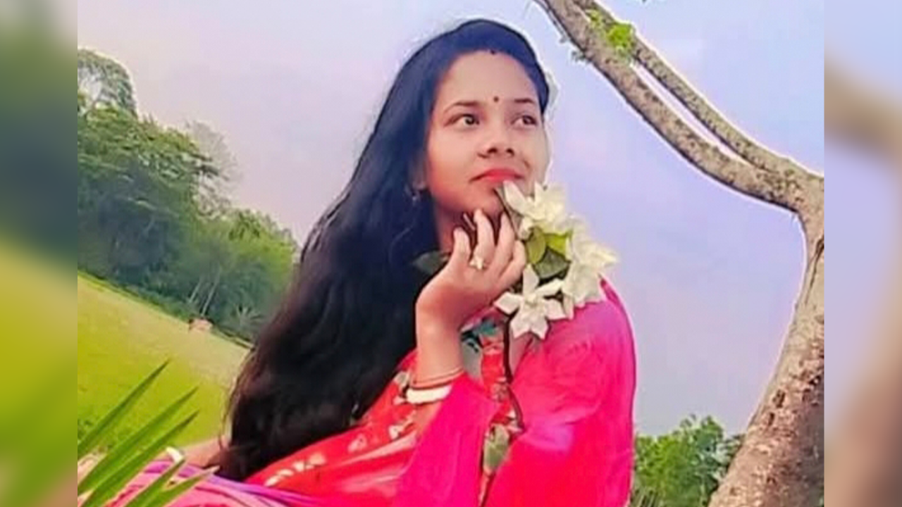 নেছারাবাদে স্বামীর সঙ্গে অভিমান অন্তঃসত্ত্বা স্ত্রীর আত্মহত্যা