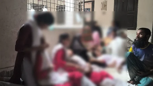 বরিশালে পারফিউমের ঘ্রাণে ১৫ শিক্ষার্থী হাসপাতালে