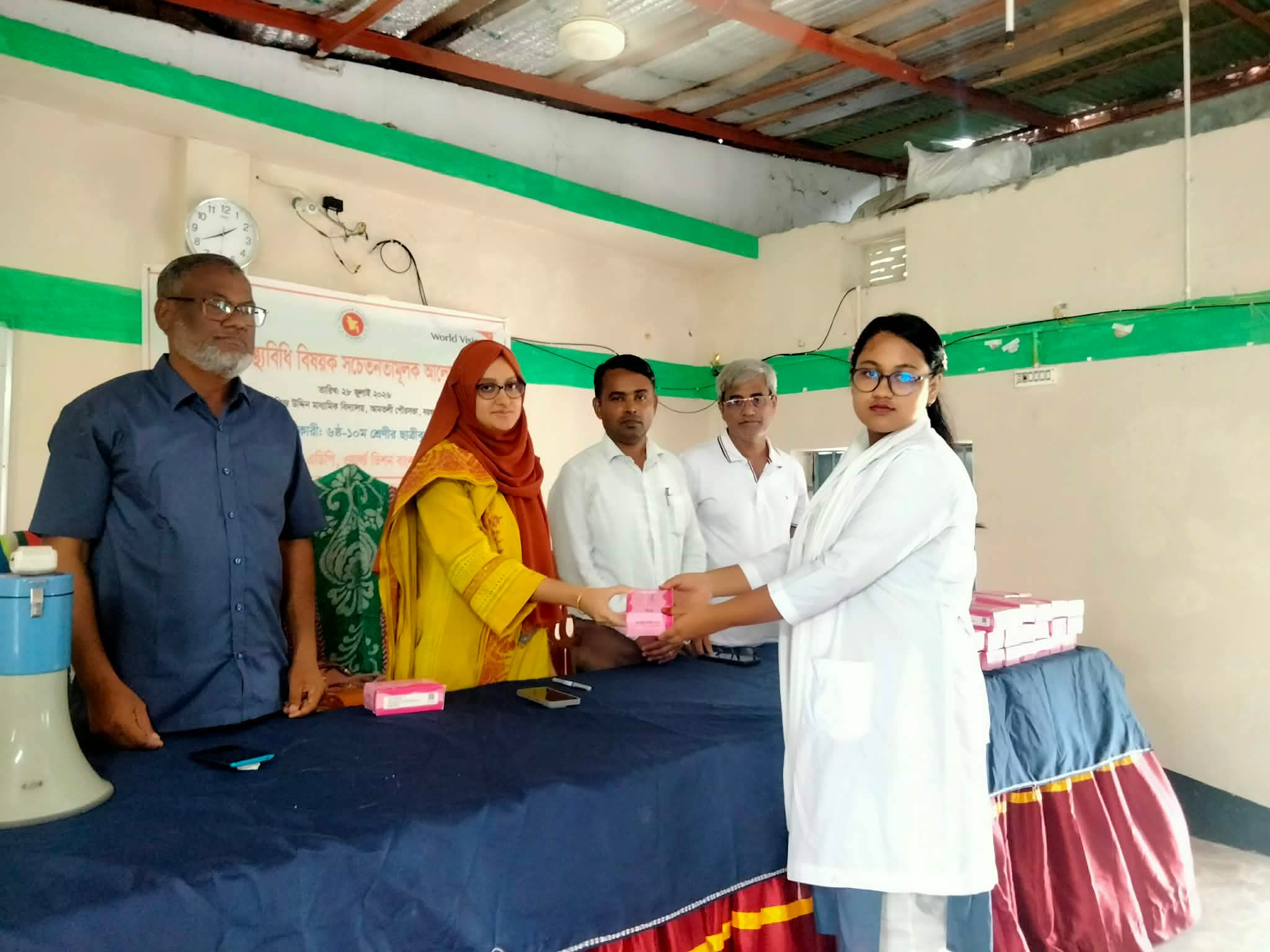 আমতলীতে মাসিক স্বাস্থ্যবিধি বিষয়ে সচেতনতামূলক সভা