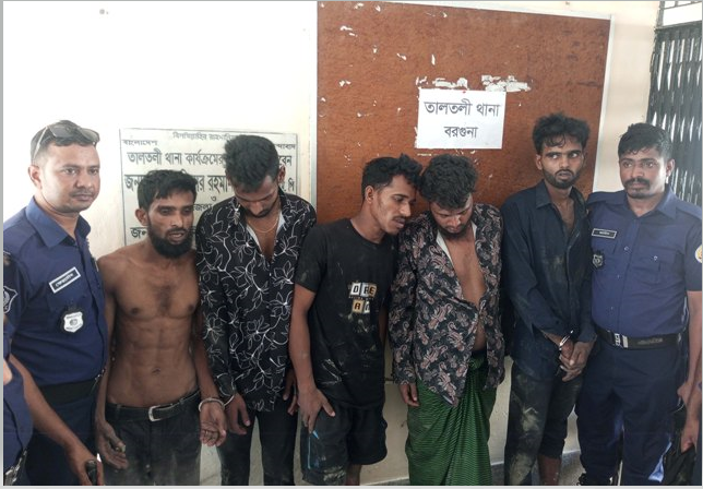 তালতলীতে বিএনপির পাল্টাপাল্টি সভা, ১টি পিস্তল ও চাঁর রাউন্ড গুলিসহ আটক-৫