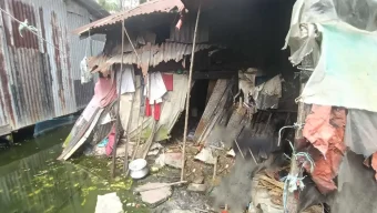 কলাপাড়ায় ১৫ বছর ধরে কুটিরের অন্ধকারে লুকিয়ে রহস্যময়ী নারী
