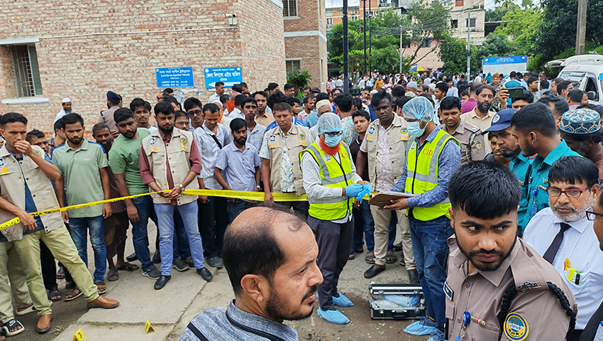বরিশাল আদালত চত্বরে ককটেল বিস্ফোরণ