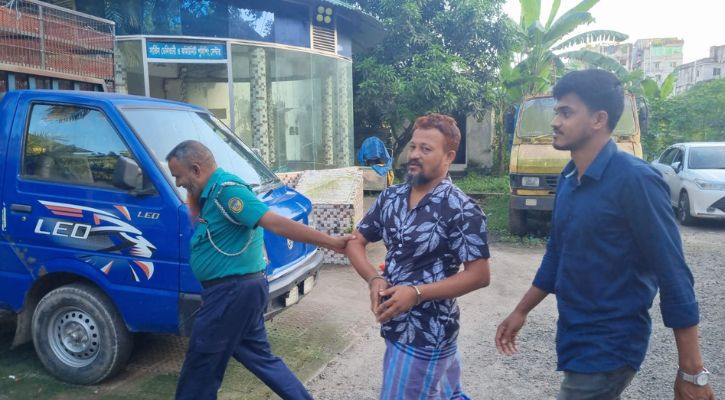 বরিশালে নাশকতা সৃষ্টির উদ্দেশ্যে গোপন বৈঠক থেকে আটক ১২