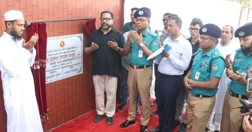 বরিশাল বন্দর থানা ভবনের নির্মাণকাজের ভিত্তিপ্রস্তর স্থাপন