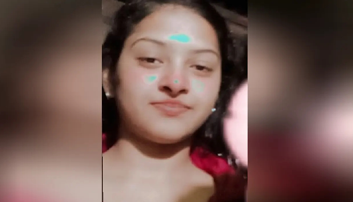 পিরোজপুরে ফ্যানের সাথে ঝুলন্ত স্কুলছাত্রীর মরদেহ উদ্ধার