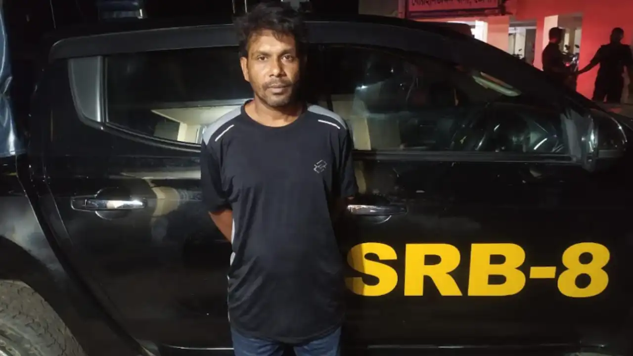 বরিশালে ১৪ বছর পালিয়ে থেকেও শেষ রক্ষা হলো না